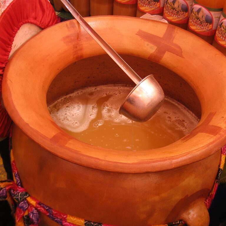 Come preparare la Chicha de Jora peruana